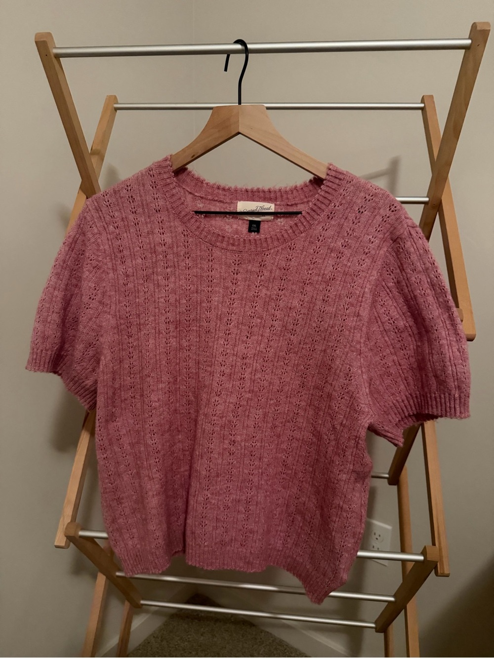 Universal Thread Rose Pink Short-Sleeve Crewneck Sweater